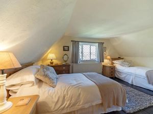 Bedroom- click for photo gallery